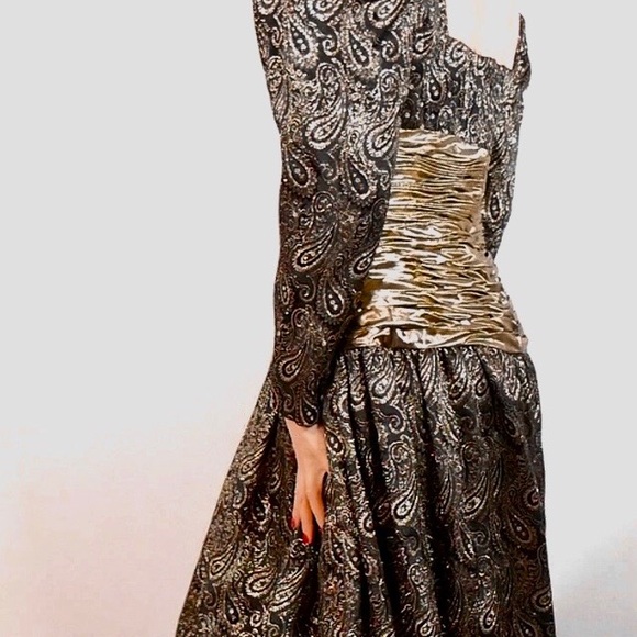 Paisley Black And Gold Evening Gown With Rhinestones Circa 1980s - Picture 3 of 7